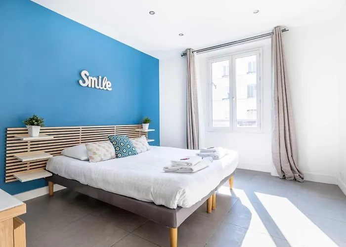 Charming - 2br-6p - Bastille *